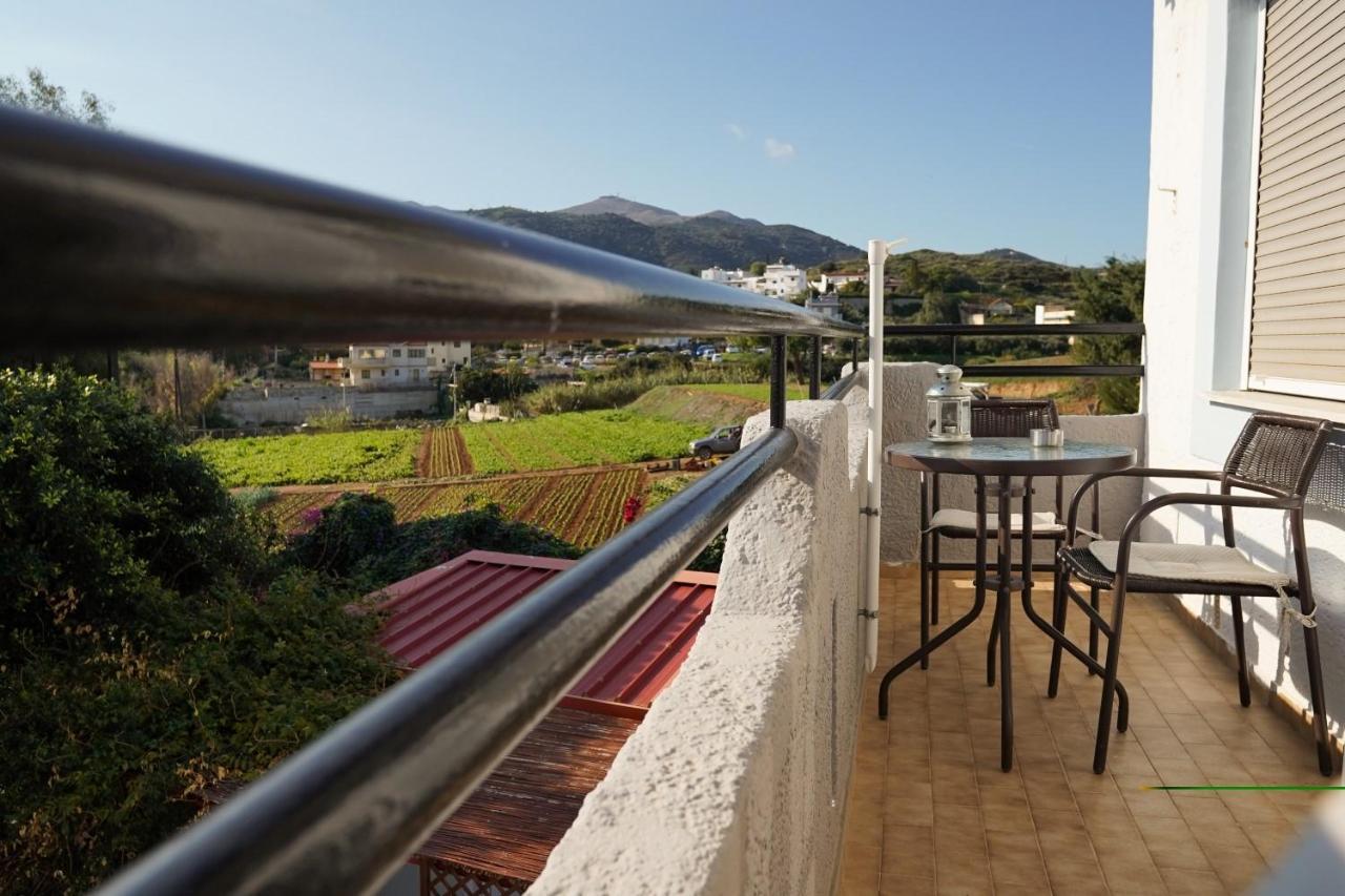 Evita Bay Agia Pelagia Heraklion Exterior photo